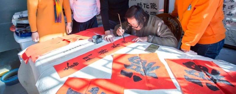 五副春联怎么写（五副春联怎么写?）