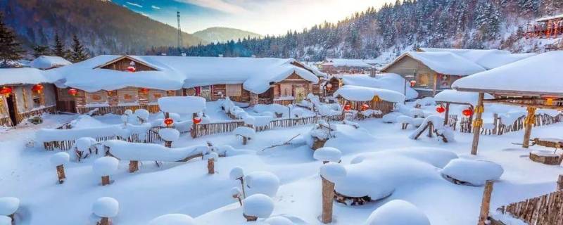 离雪乡最近的机场（离雪乡最近的机场是哪个）