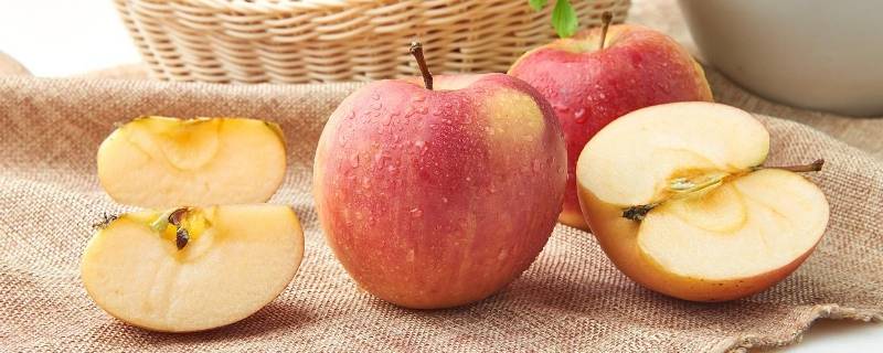 苹果汁怎么榨不变色（苹果汁怎么榨不变色视频）