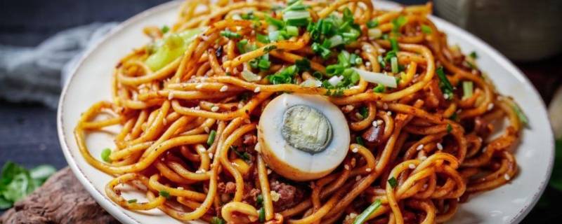 热干面芝麻酱还是花生酱 热干面芝麻酱还是花生酱好