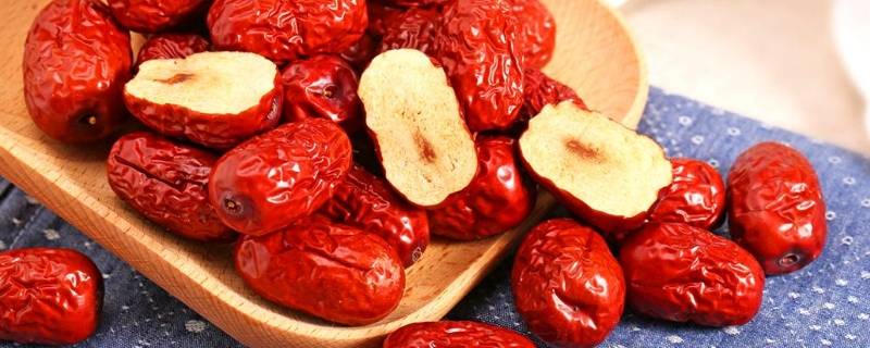 泡完水的红枣还有营养吗（泡完水的红枣还有营养吗能放多久）