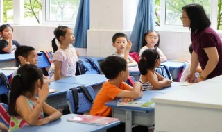 教师节的时候应该给老师说什么 教师节应该给老师说些什么