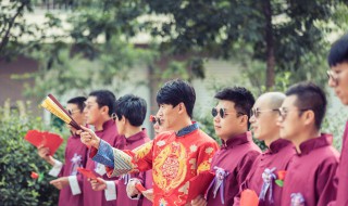 哥哥结婚弟弟弹什么歌比较好（哥哥结婚弟弟弹什么歌比较好看）