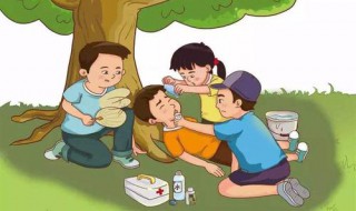 小孩中暑怎么处理方法（小孩中暑怎么处理方法视频）