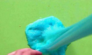 起泡胶的方法 把假水变成起泡胶的方法