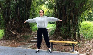 扩胸运动怎么做 扩胸运动怎么做视频教程