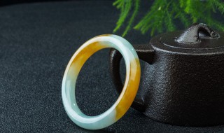 如何选购玉手镯 怎样选购玉手镯
