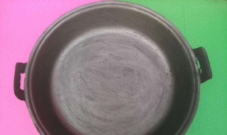新买的锅第一次怎么处理（新买的锅第一次怎么处理视频）