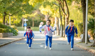 学生中暑如何处理方法（如何判断孩子是否中暑）