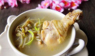 鱼腥草煲瘦肉的功效 鱼腥草煲瘦肉的功效与作用及禁忌