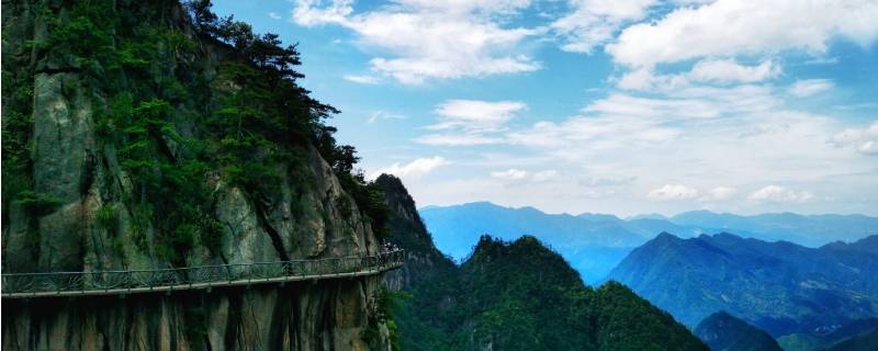 大明山在哪个省哪个城市（大明山是在哪个城市）