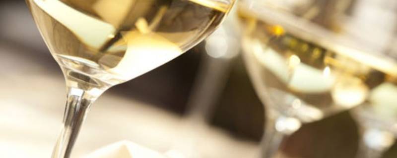 白葡萄酒需要醒酒吗（雷司令干白葡萄酒需要醒酒吗）